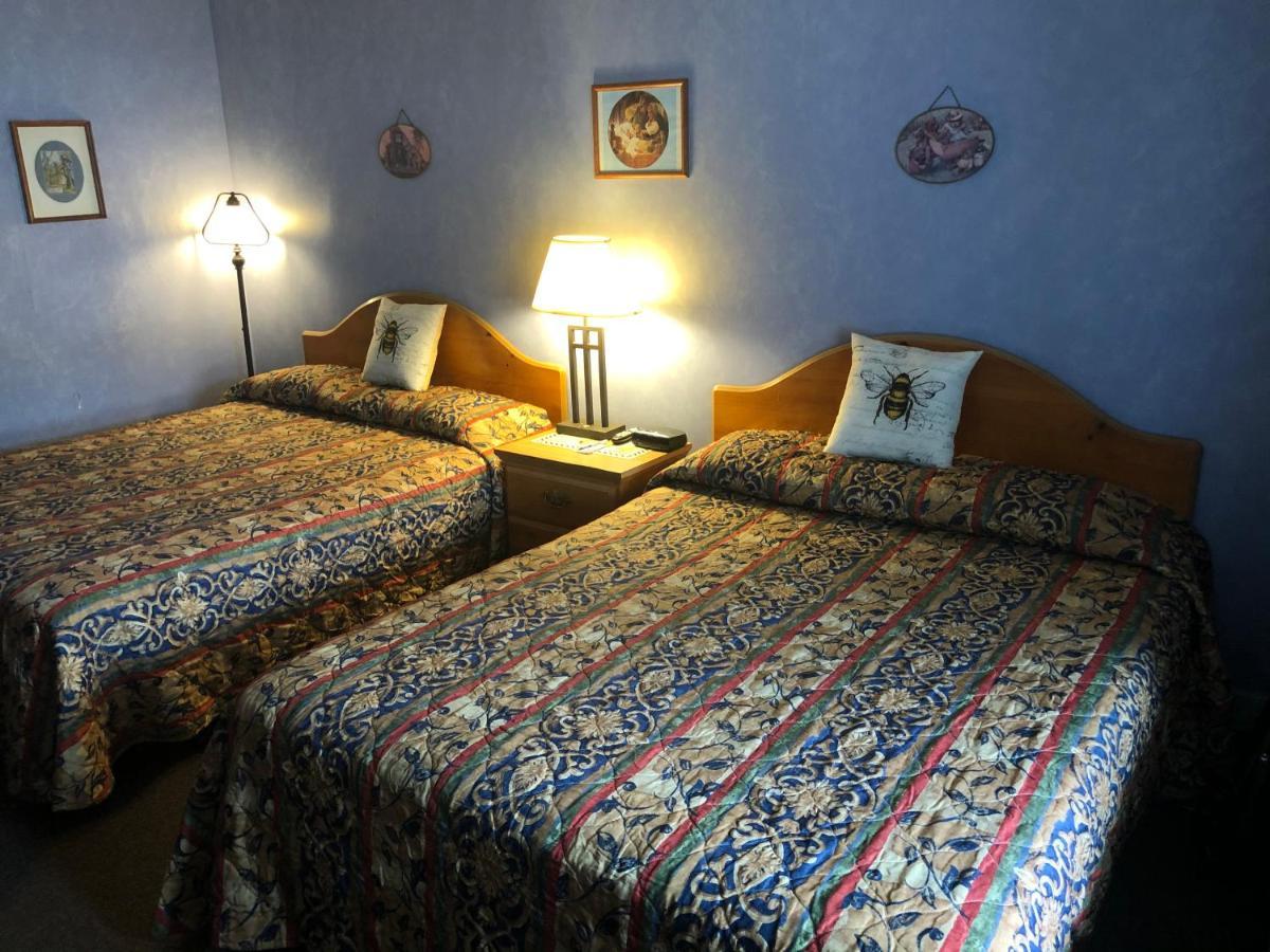 Wells River Motel Bagian luar foto