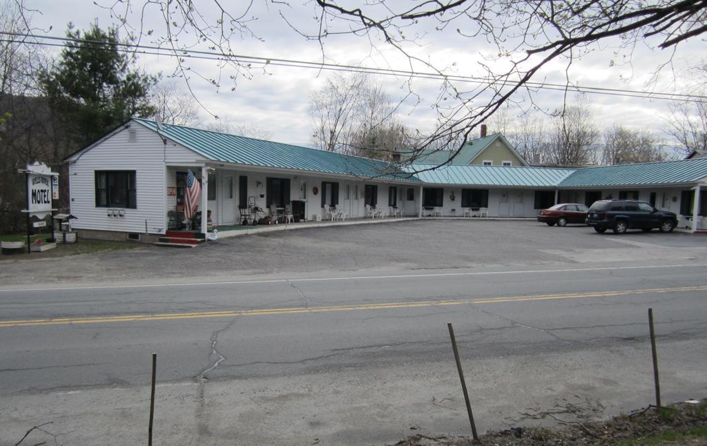 Wells River Motel Bagian luar foto
